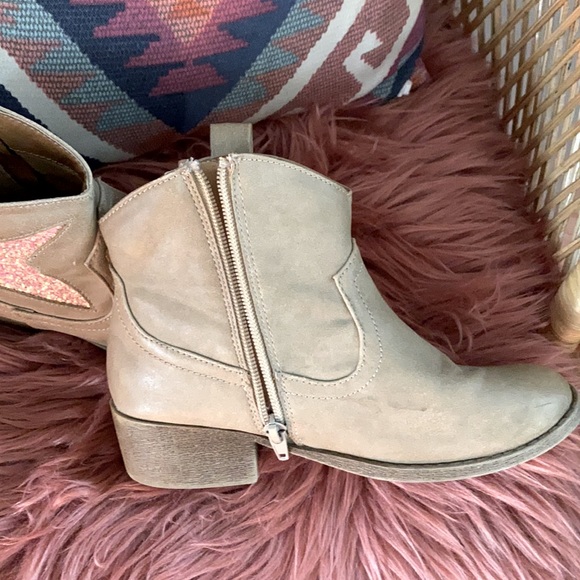 Faux leather Boho booties. - Picture 2 of 2